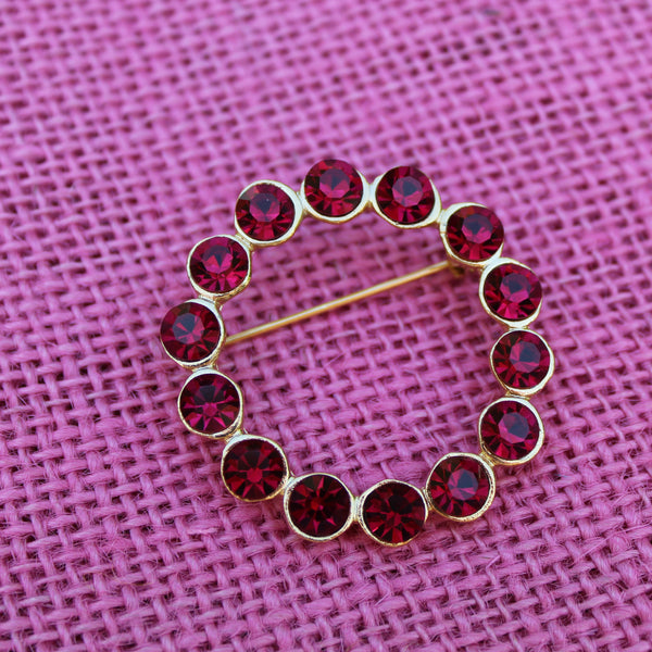 Red Wreath Brooch