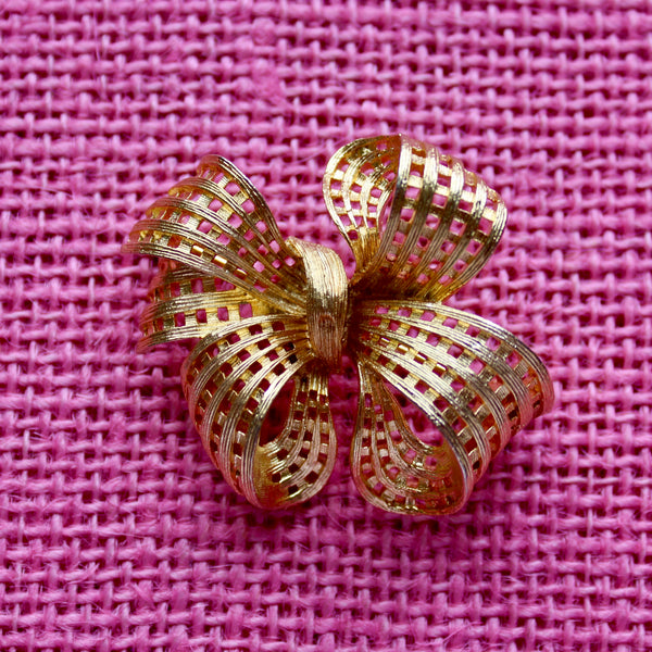 Lisner Ribbon Brooch