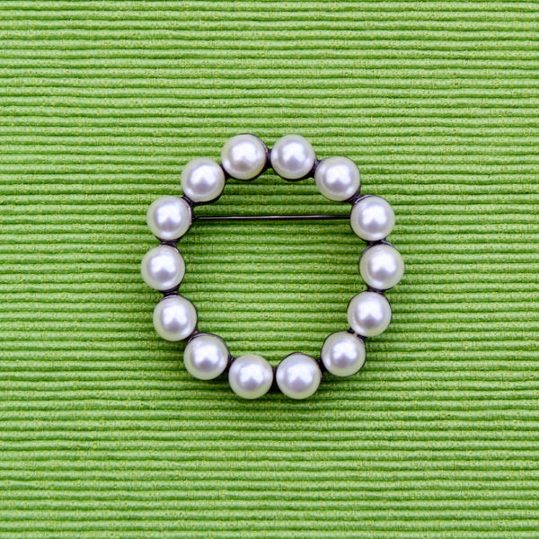 Silver Pearl Wreath Brooch