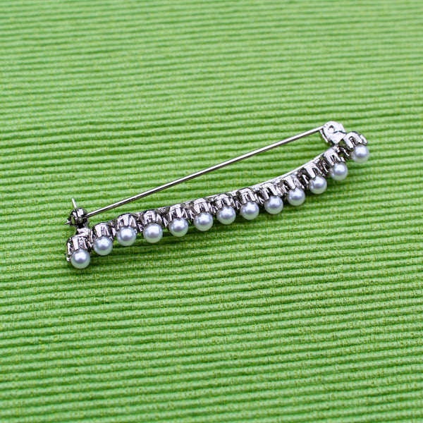 Pearl Bar Pin