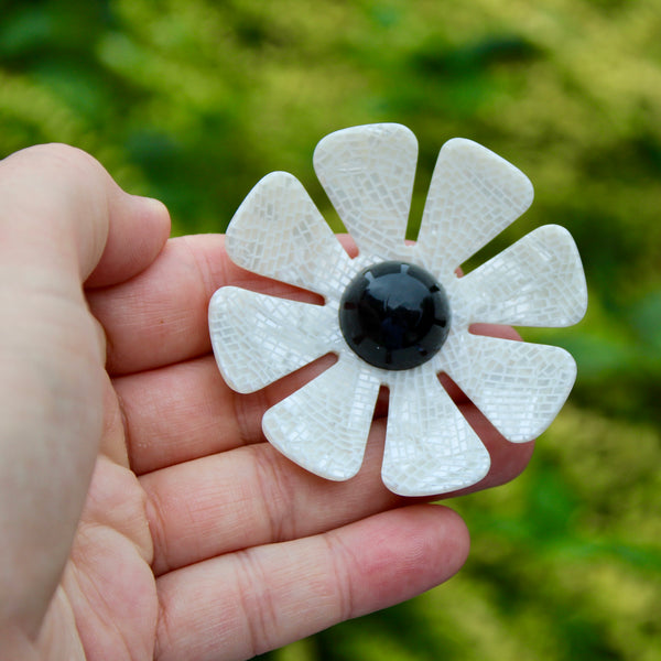 French Acrylic Daisy Brooch