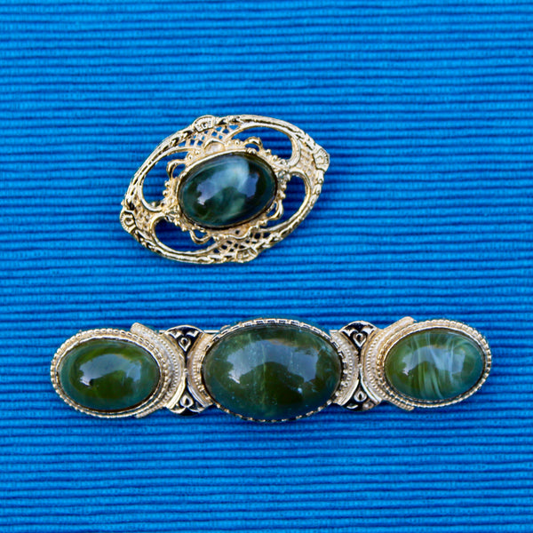 Gothic Oval Green Gold