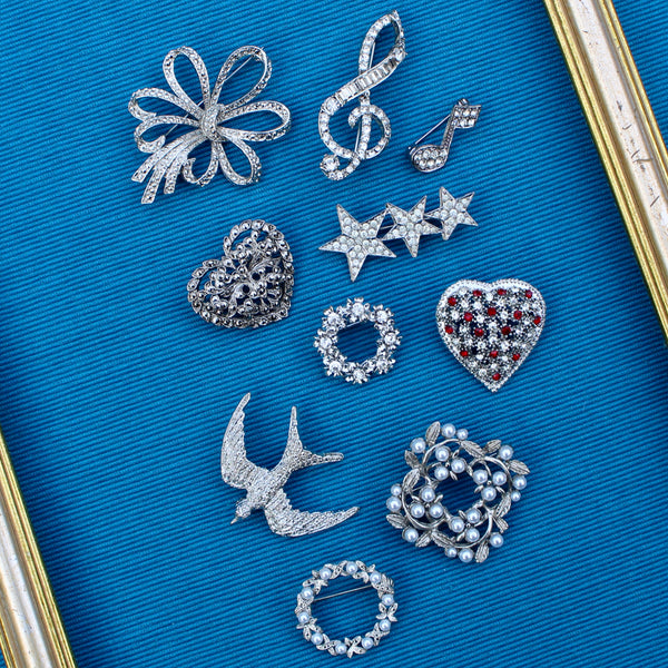 Silver Pearl Wreath Brooch