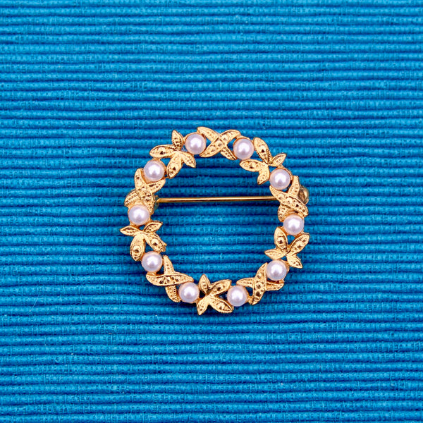 Gold Pearl Wreath Brooch