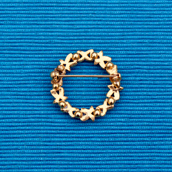 Gold Pearl Wreath Brooch