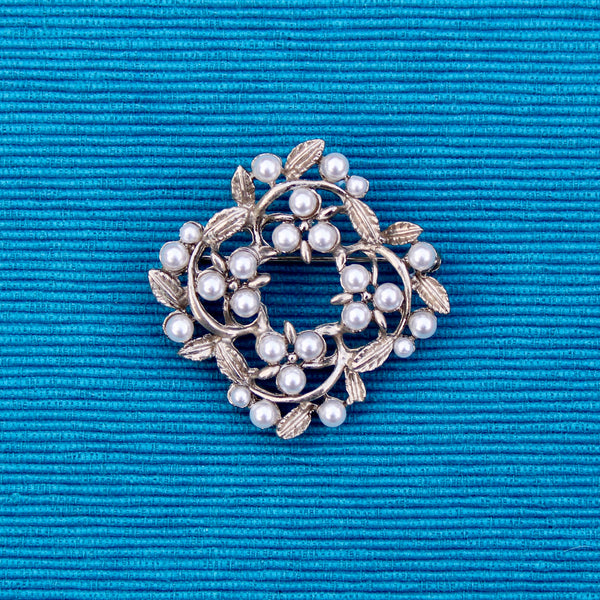 Silver Pearl Wreath Brooch