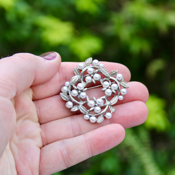 Silver Pearl Wreath Brooch