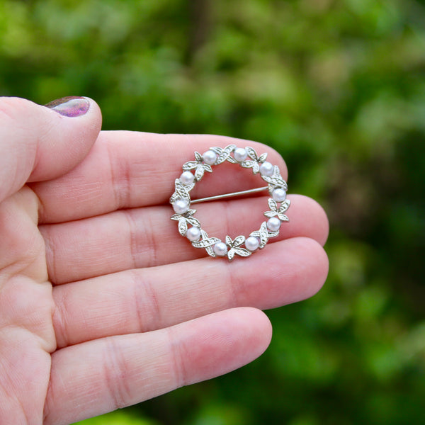 Silver Pearl Wreath Brooch