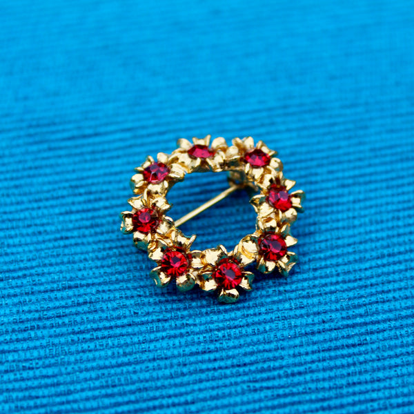 Red and Gold Wreath Brooch