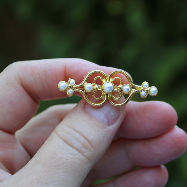Pearl Curlicue Brooch