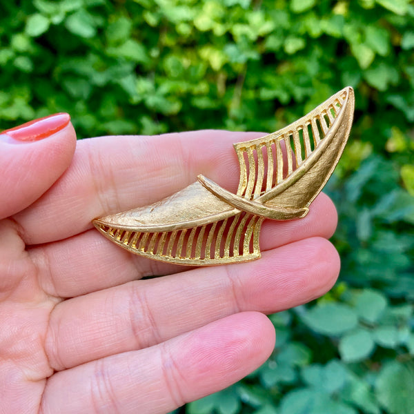 Gold Twist Brooch