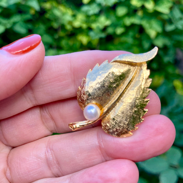 Leaf with Pearl Brooch