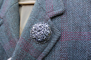 What makes a good coat brooch?