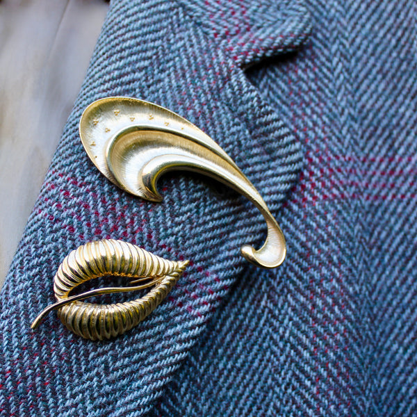 Modernist Gold Swirl Brooch