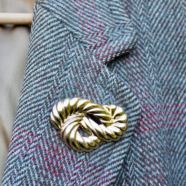 Large Messy Gold Knot Brooch