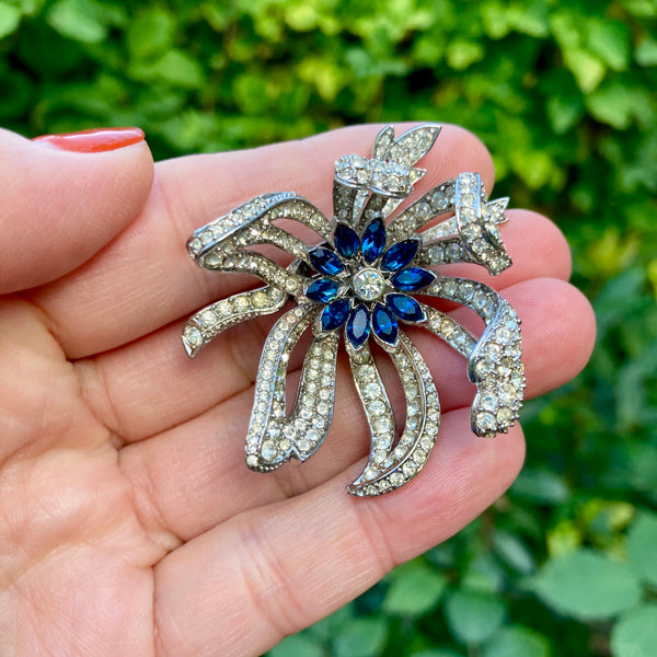 1950s Rhinestone Flower Brooch