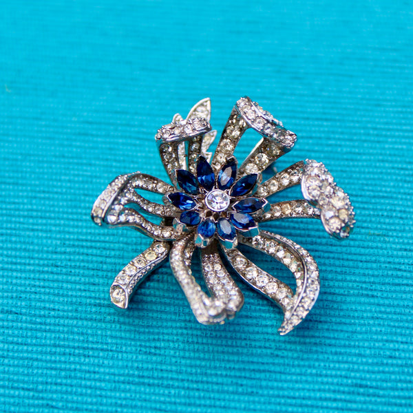 1950s Rhinestone Flower Brooch