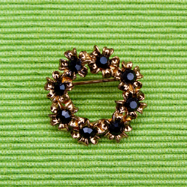 Black Antique Gold Wreath Brooch