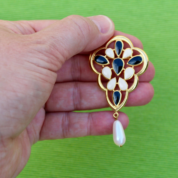 Black and Cream Enamel Drop