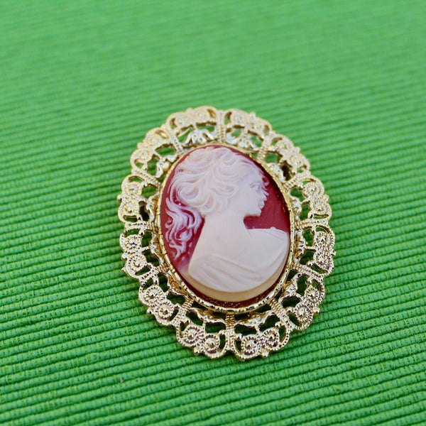 Framed Cameo Gold Brooch