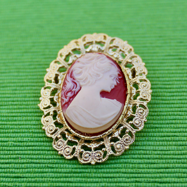 Framed Cameo Gold Brooch