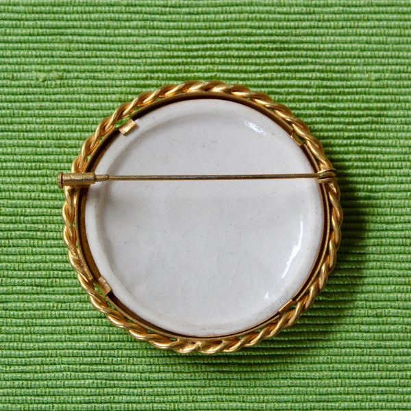 Romantic Couple French Porcelain Gold Kneeling Rope Twist Frame Brooch