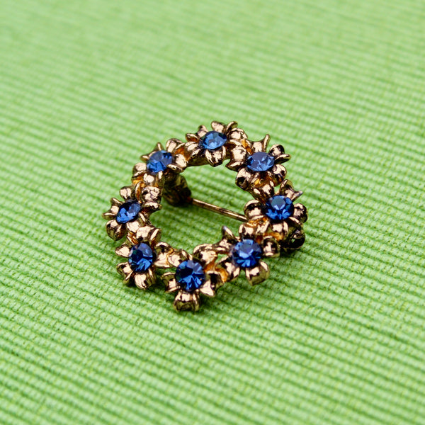 Blue Antique Gold Wreath Brooch