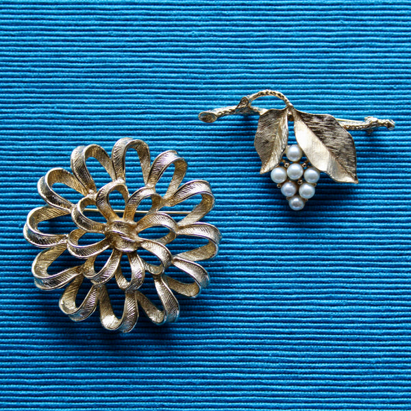 1960s Sarah Coventry Ribbon Corsage Brooch