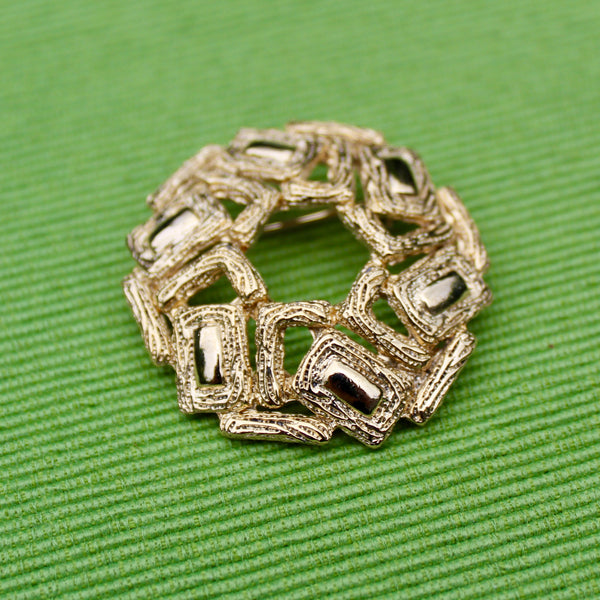 Gold Abstract Rope Wreath Brooch