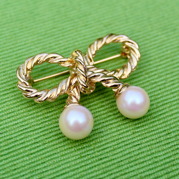 Knotted Pearl Bow