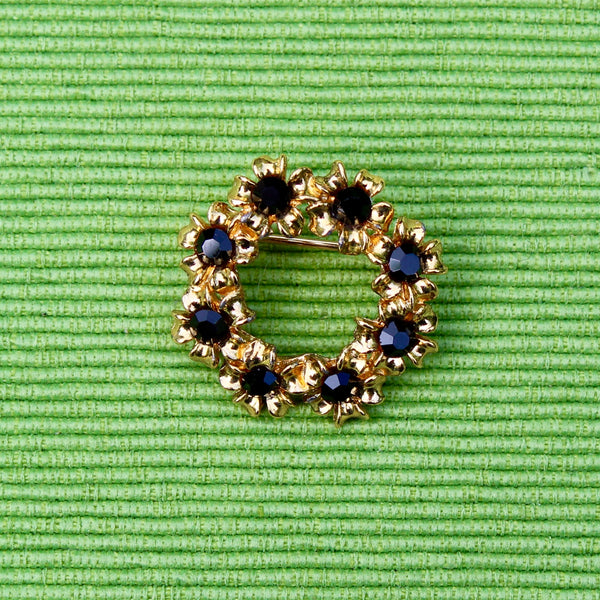 Black and Gold Wreath Brooch