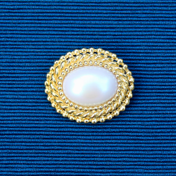 Faux Pearl Oval