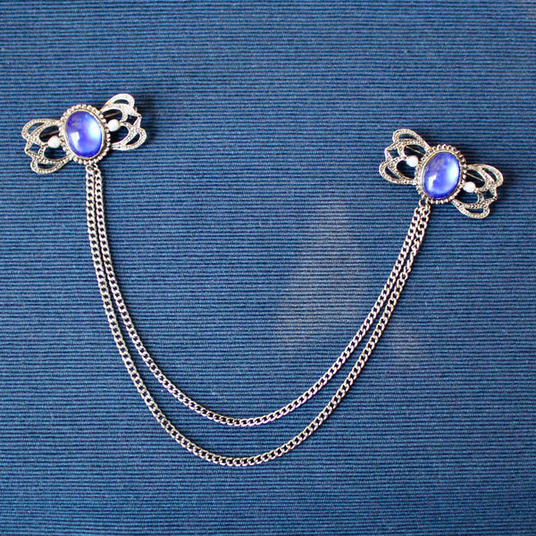 Cabochon Vertical Doublet Brooch Sapphire