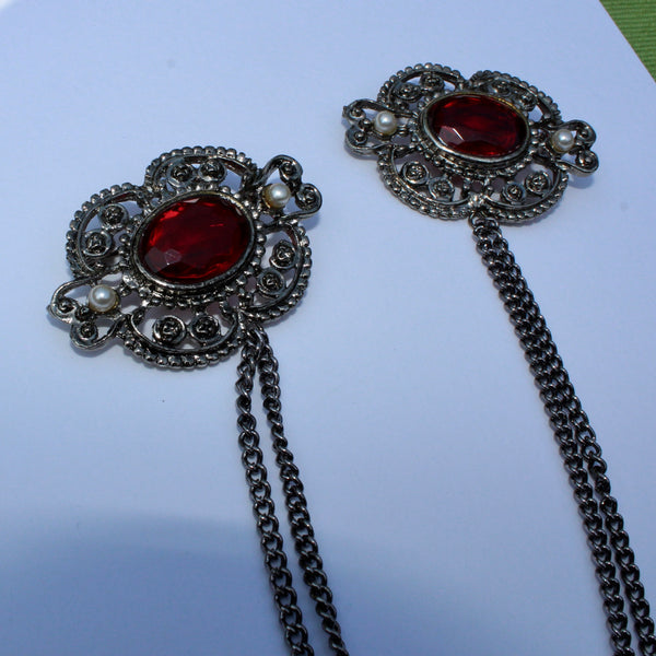 Floral Doublet Brooch Red