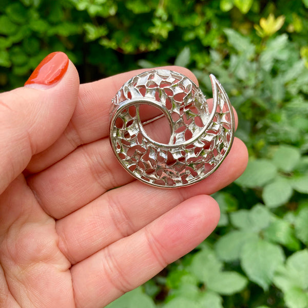 Silver Curl Brooch