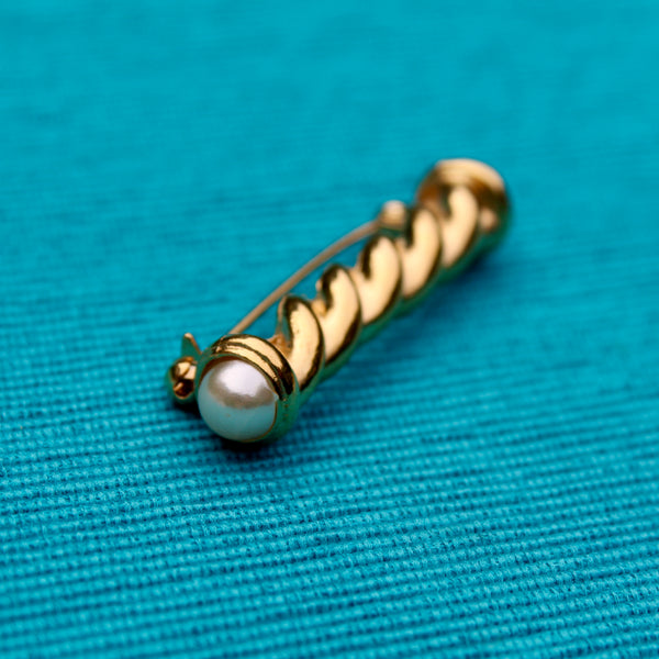 Pearl Twist Bar